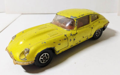 Corgi Toys 374 Jaguar E-Type 2+2 V12 Whizzwheels 1973 - TulipStuff
