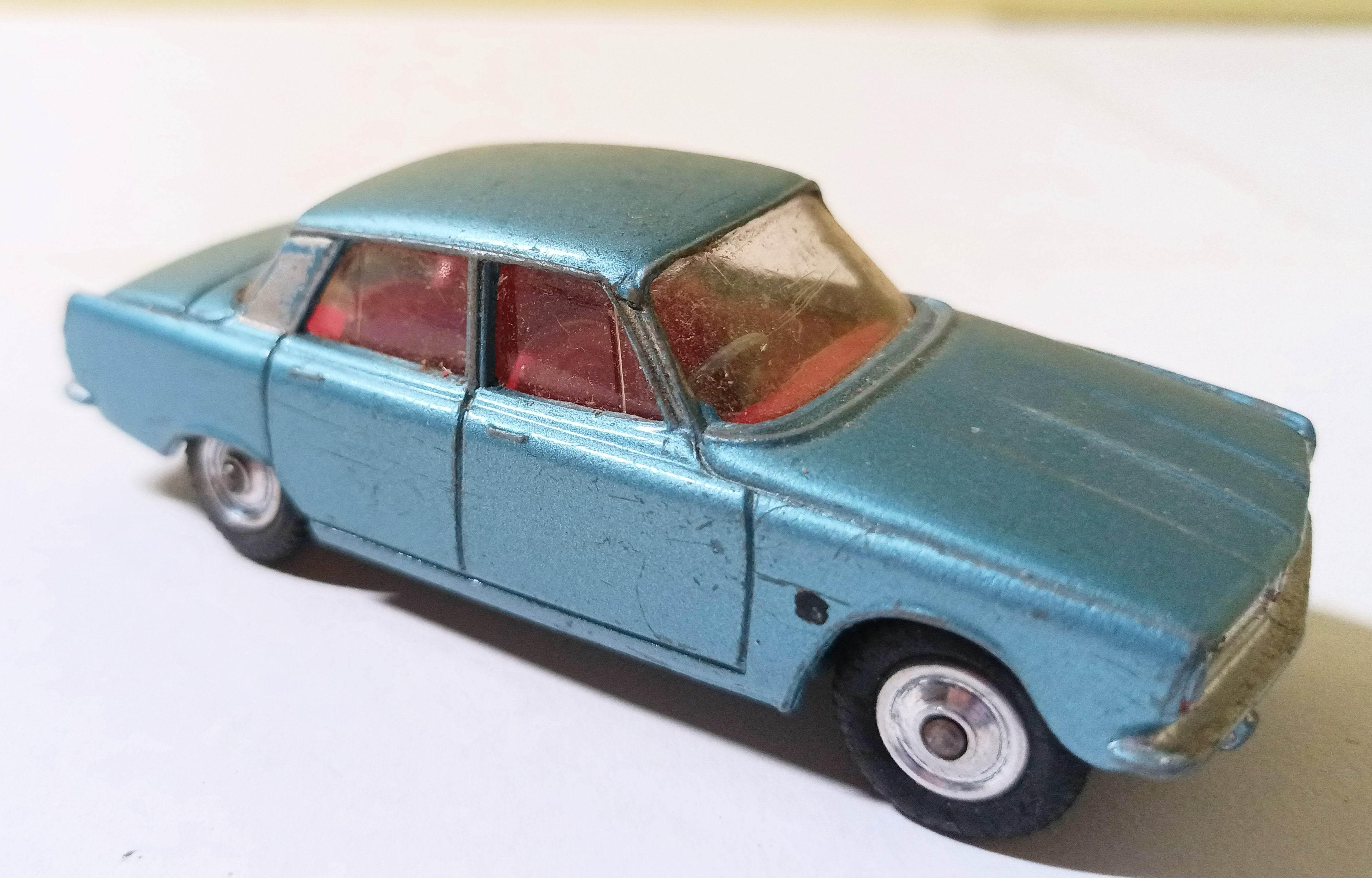 60’s Corgi Toys ROVER 2000 ブルー　イギリス製 Corgi 252 Rover 2000 P6 4-Door Saloon Car Great Britain 1963