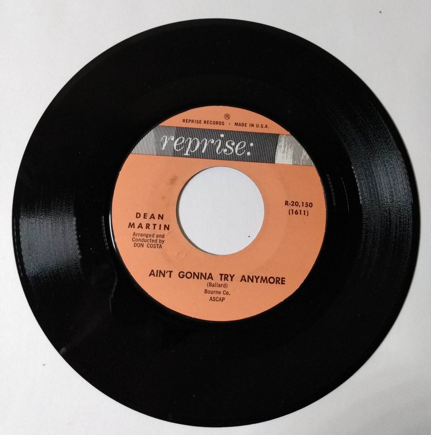 Dean Martin Face In A Crowd / Ain't Gonna Try Anymore 7" Vinyl 1963 - TulipStuff