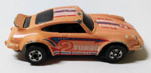 Load image into Gallery viewer, Hot Wheels Color Racers Porsche 911 Turbo Color Changer 1988 - TulipStuff