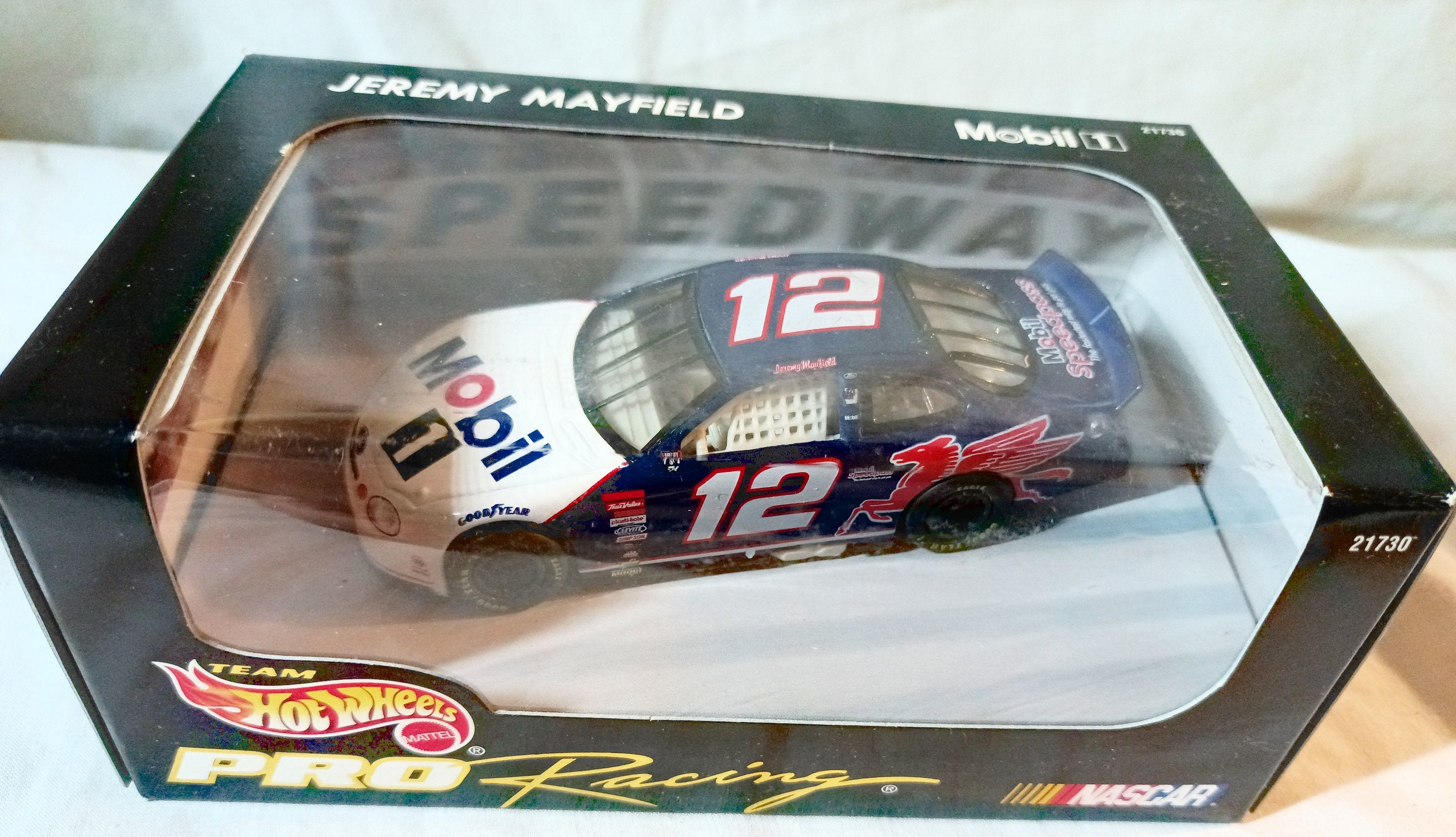Hot Wheels Pro Racing 1998 Jeremy Mayfield #12 Mobil1 Ford Taurus