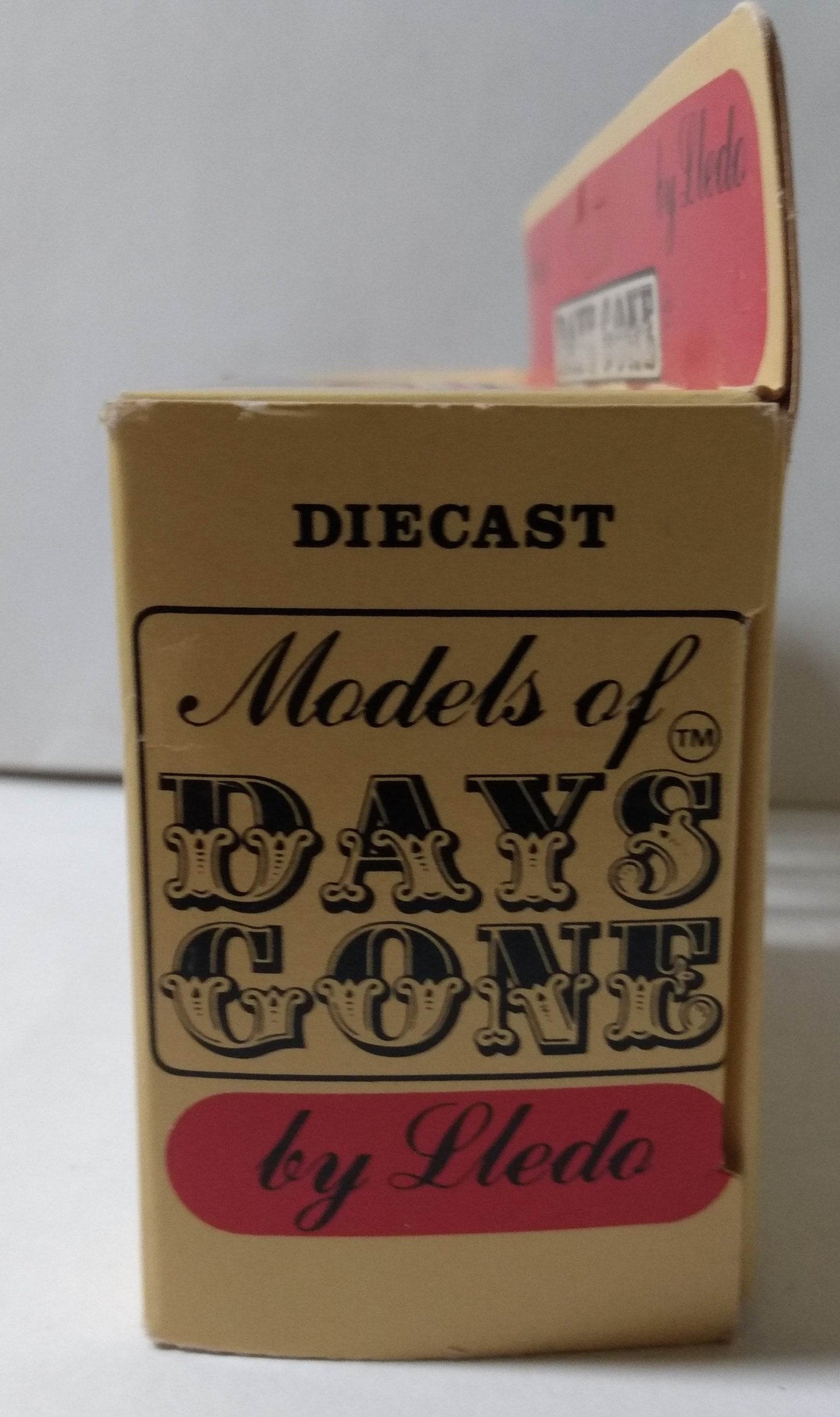 Lledo Days Gone DG4 Horse-Drawn Omnibus Hamleys Toy Shop 1984 - TulipStuff