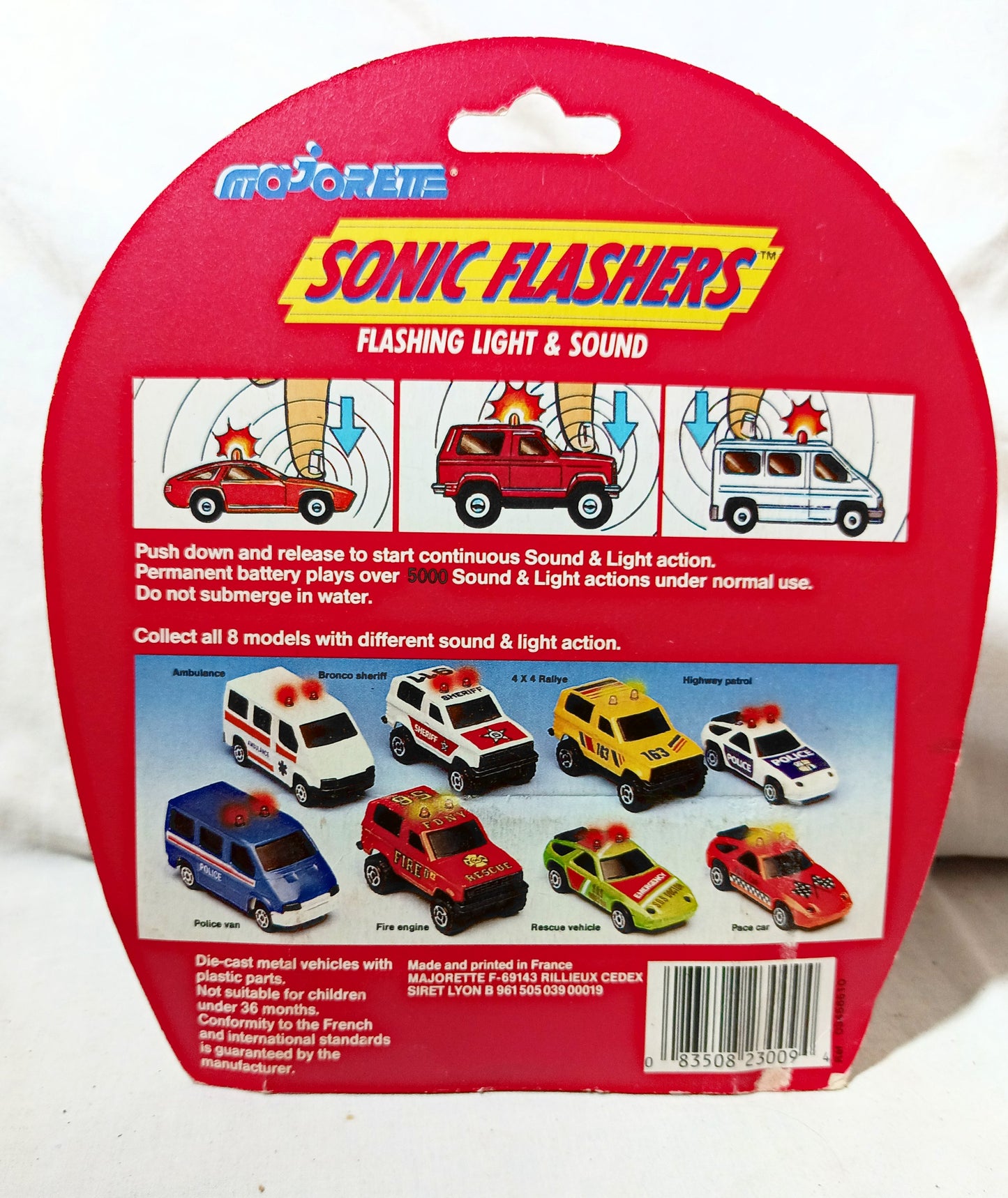 Majorette Sonic Flashers Ford Transit Ambulance Series 2300 France 1989 - TulipStuff