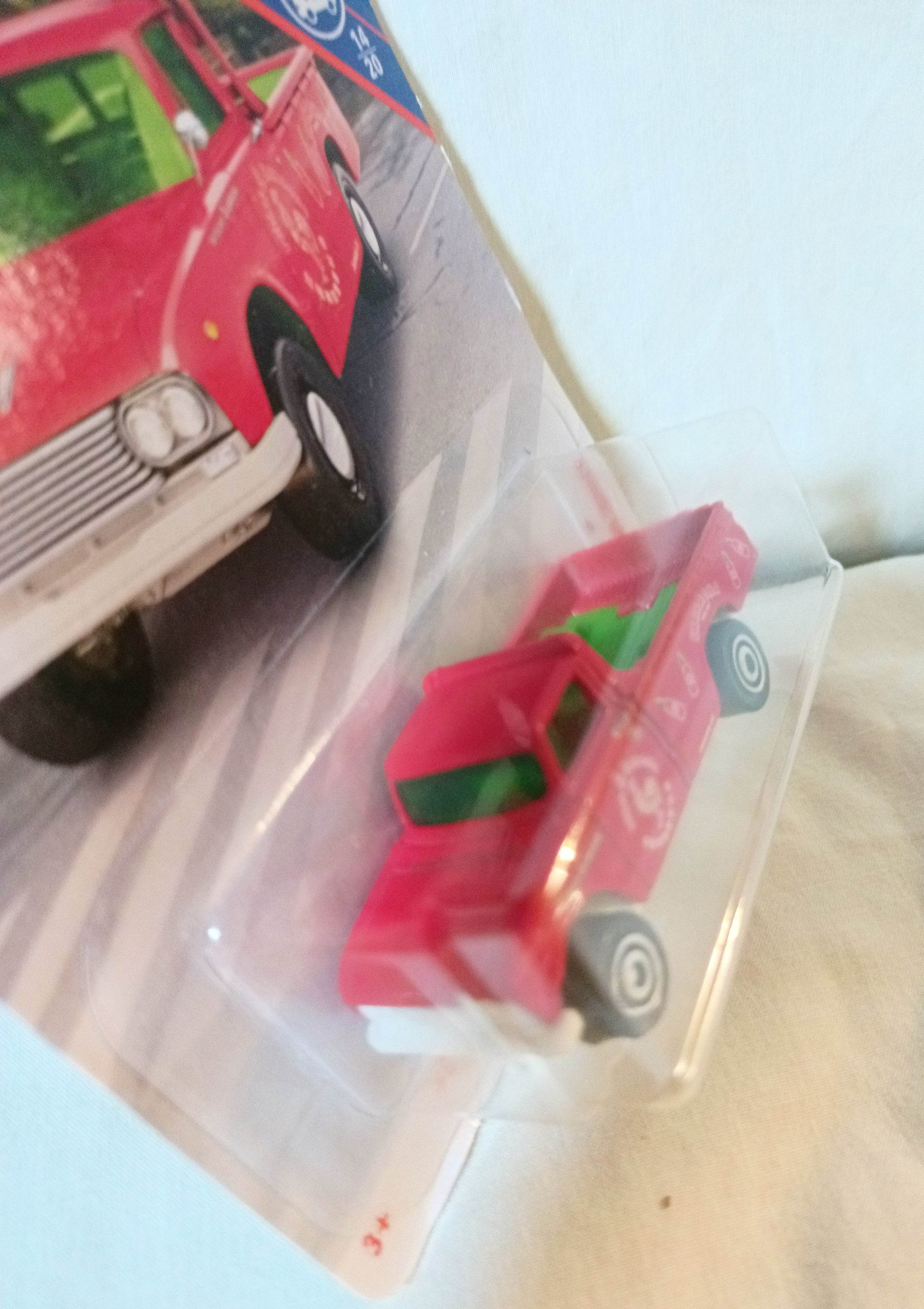 Matchbox '62 Nissan Junior Pickup Sriracha Hot Sauce MBX Service 2019 - TulipStuff