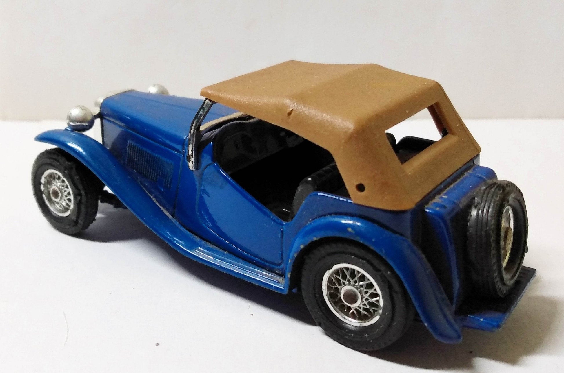 Lesney Matchbox Models of Yesteryear Y8 1945 MG TC black seats - TulipStuff