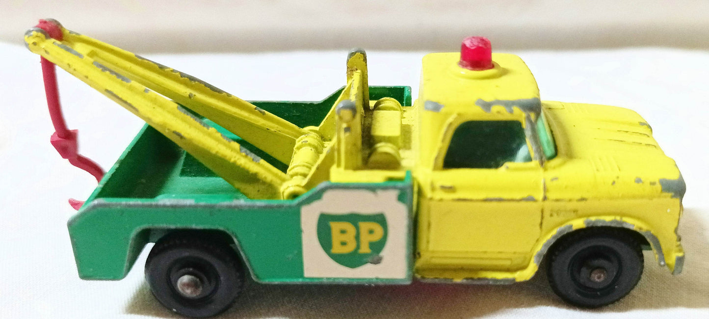 Lesney Matchbox 13 BP Dodge Wreck Truck England 1965 - TulipStuff