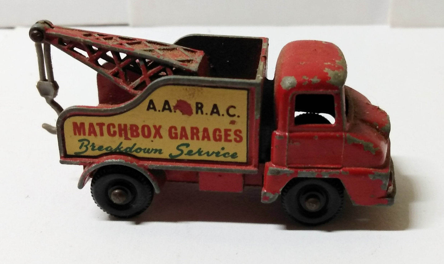 Lesney Matchbox 13 Ford Thames Trader Wreck Truck England 1961 - TulipStuff