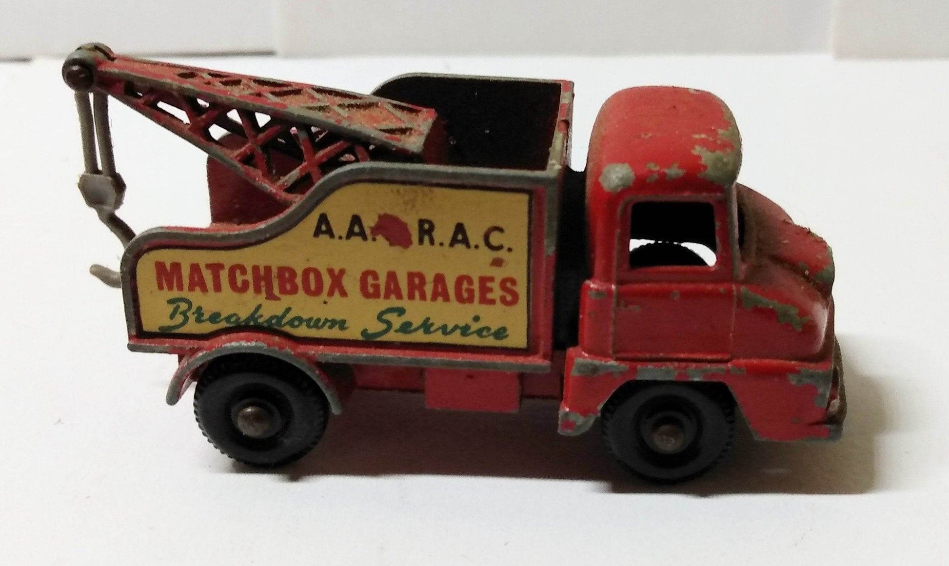 Lesney Matchbox 13 Ford Thames Trader Wreck Truck England 1961 - TulipStuff