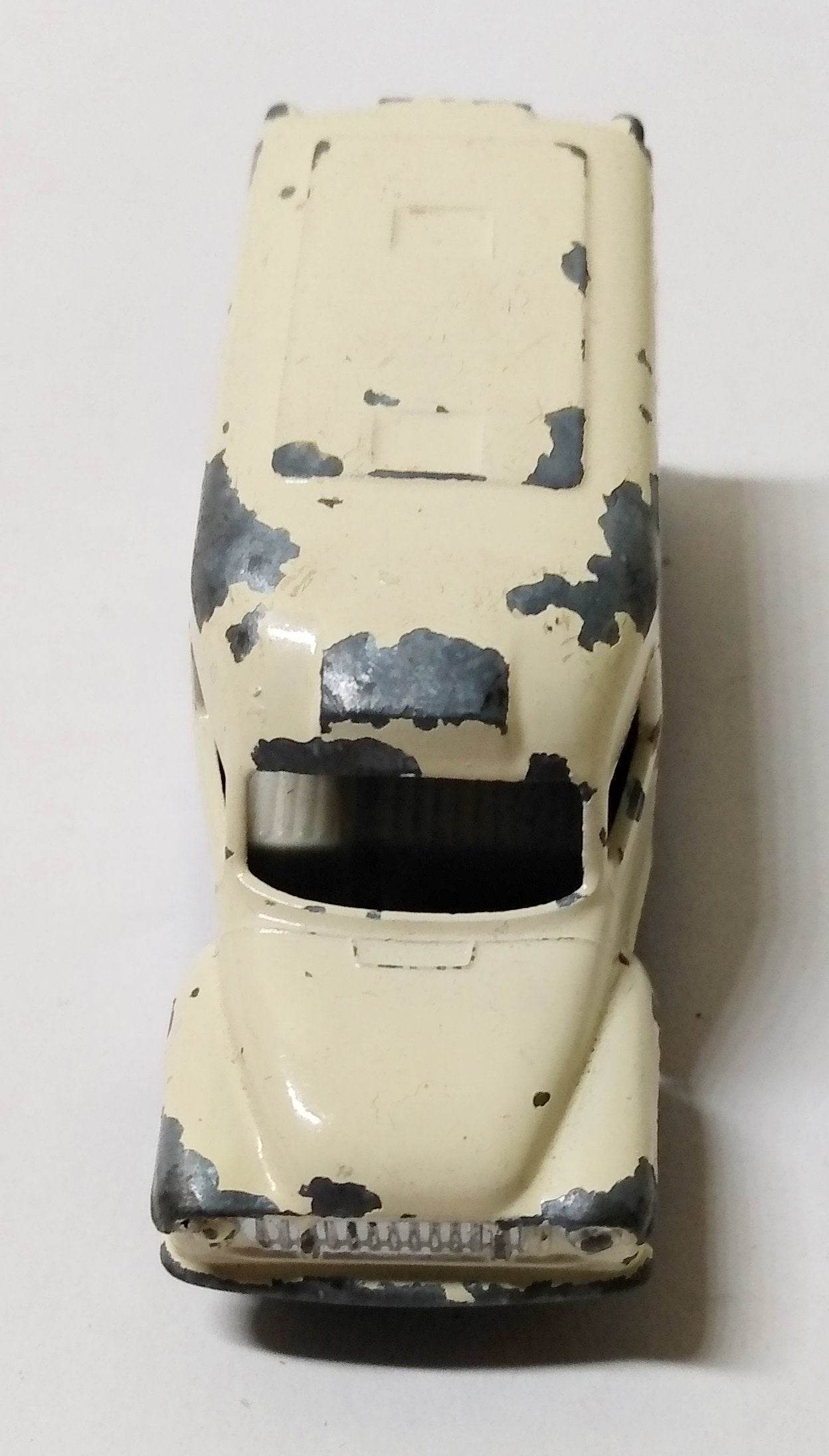 Lesney Matchbox 14 Bedford Lomas Ambulance 1962 England - TulipStuff