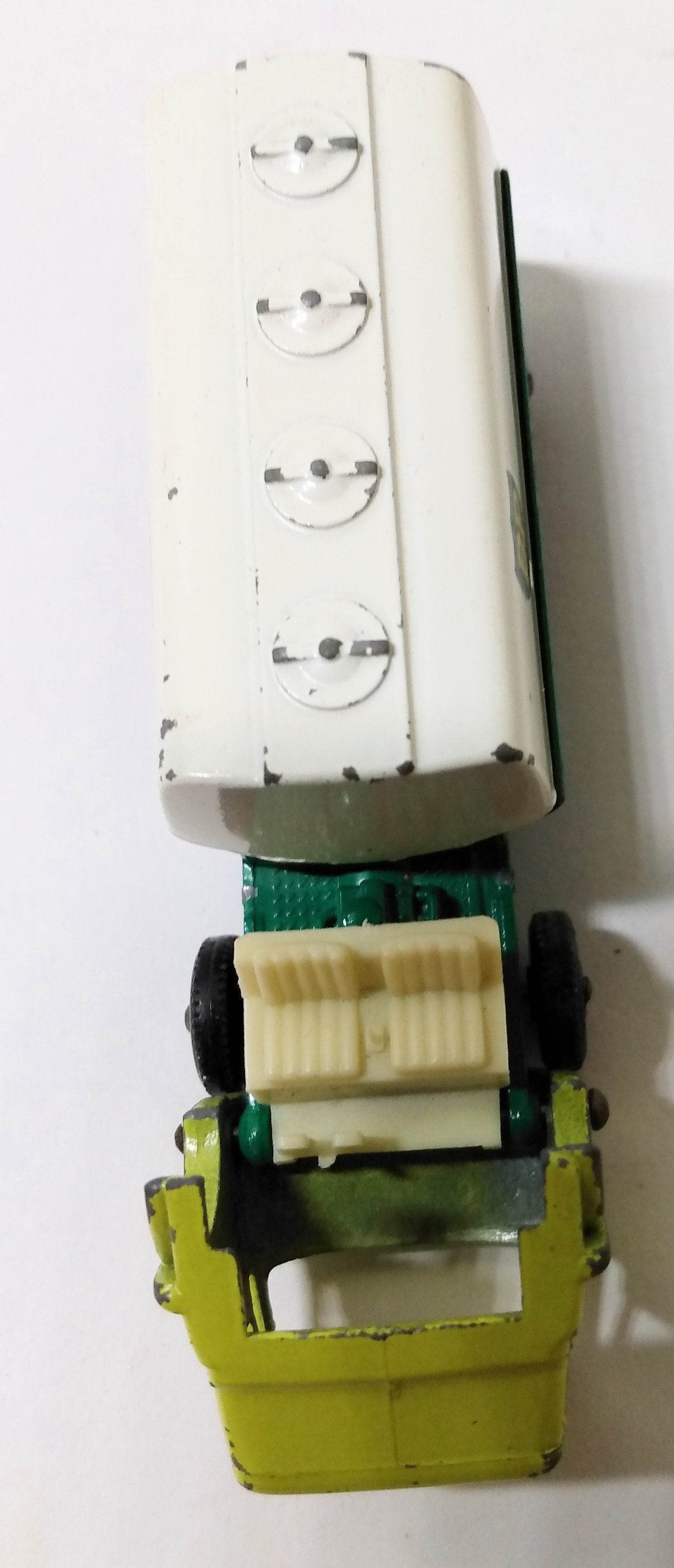 Lesney Matchbox 25 BP Bedford Petrol Tanker 1964 England - TulipStuff