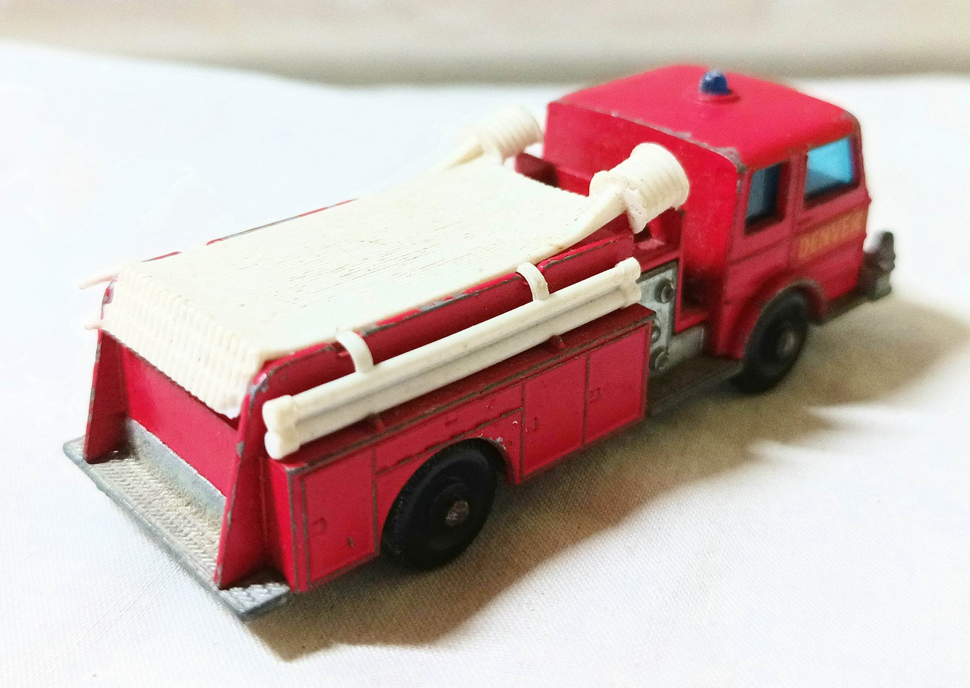 Lesney Matchbox 29 Fire Pumper Truck Diecast 1966 England - TulipStuff
