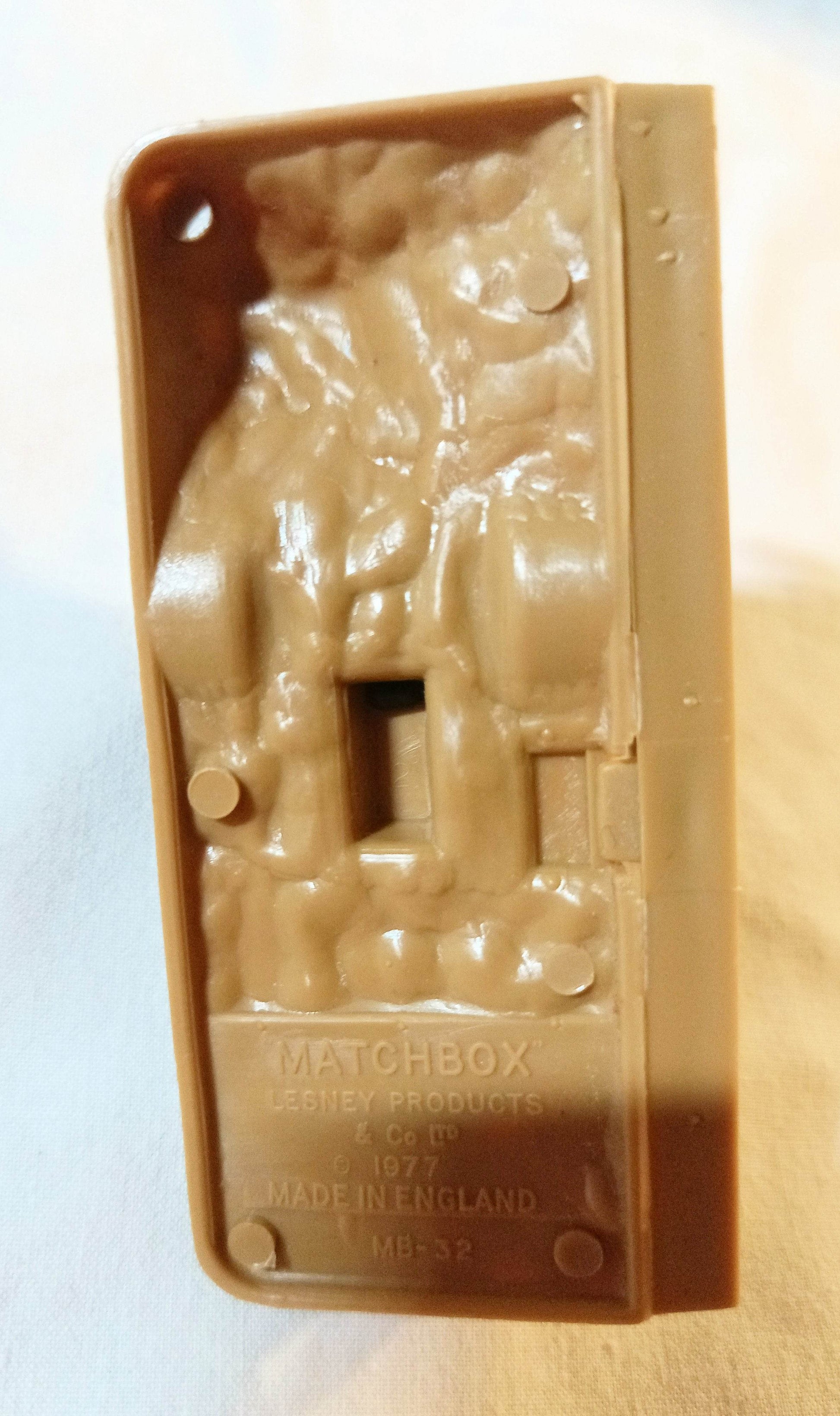 Lesney Matchbox 32 Field Gun w/Soldiers Diorama England 1978 - TulipStuff