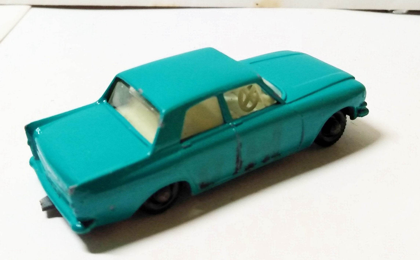 Lesney Matchbox 33 Ford Zephyr 6 Sedan Diecast Car England 1963 - TulipStuff