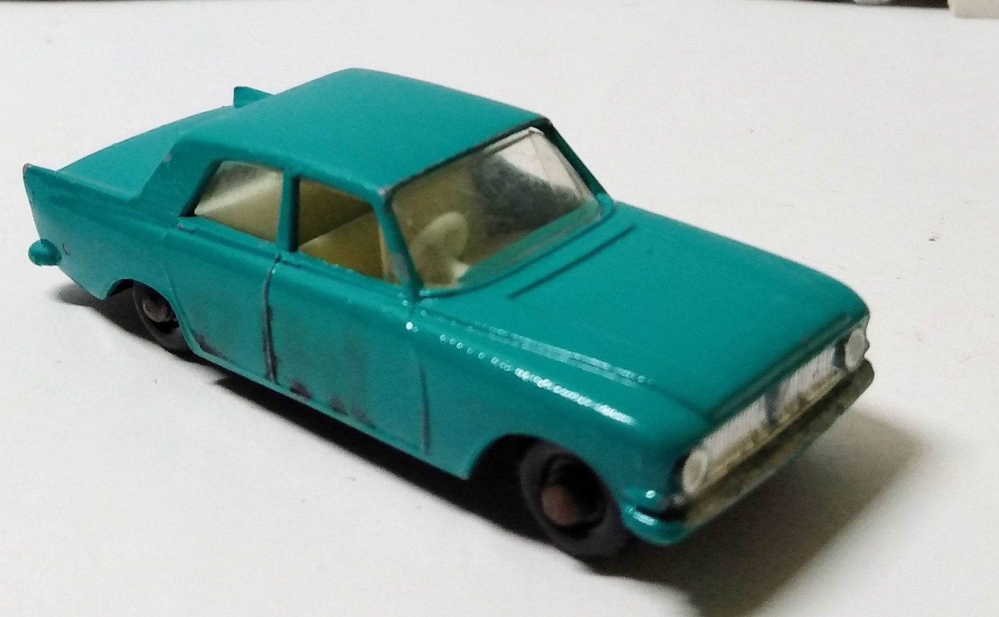 Lesney Matchbox 33 Ford Zephyr 6 Sedan Diecast Car England 1963 - TulipStuff