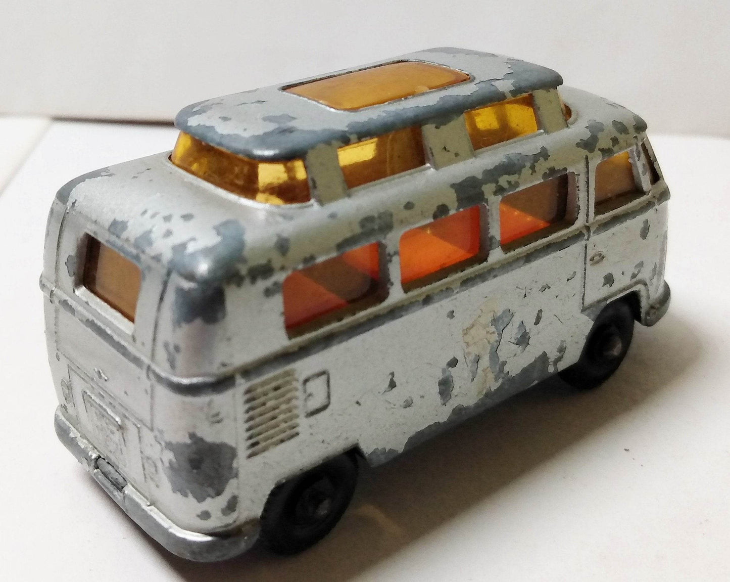 Lesney Matchbox 34 Volkswagen Camper England 1967 high roof - TulipStuff