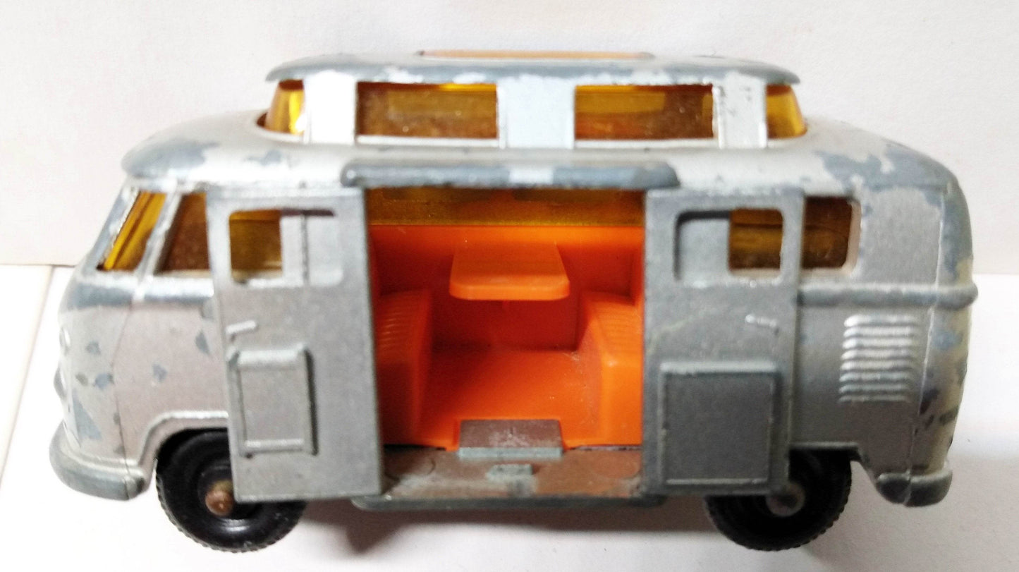 Lesney Matchbox 34 Volkswagen Camper England 1967 high roof - TulipStuff