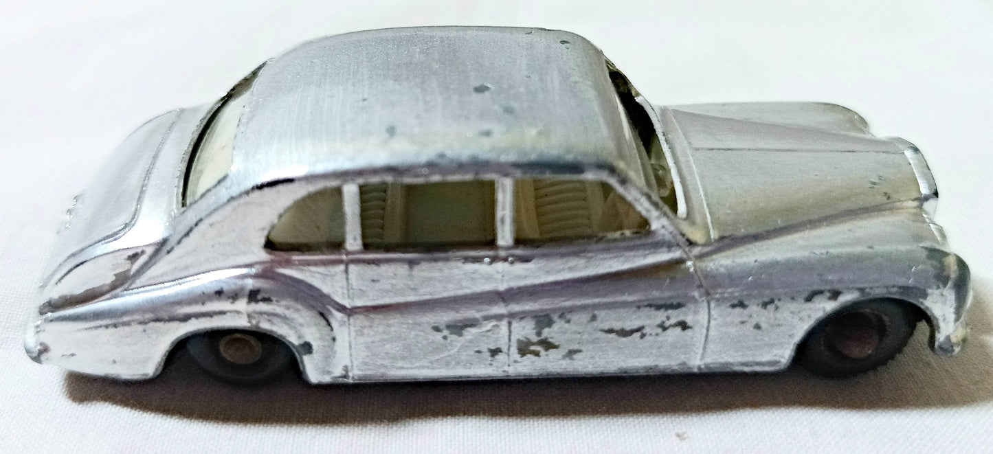 Lesney Matchbox 44 Rolls Royce Phantom V 1964 Custom Repaint Silver - TulipStuff