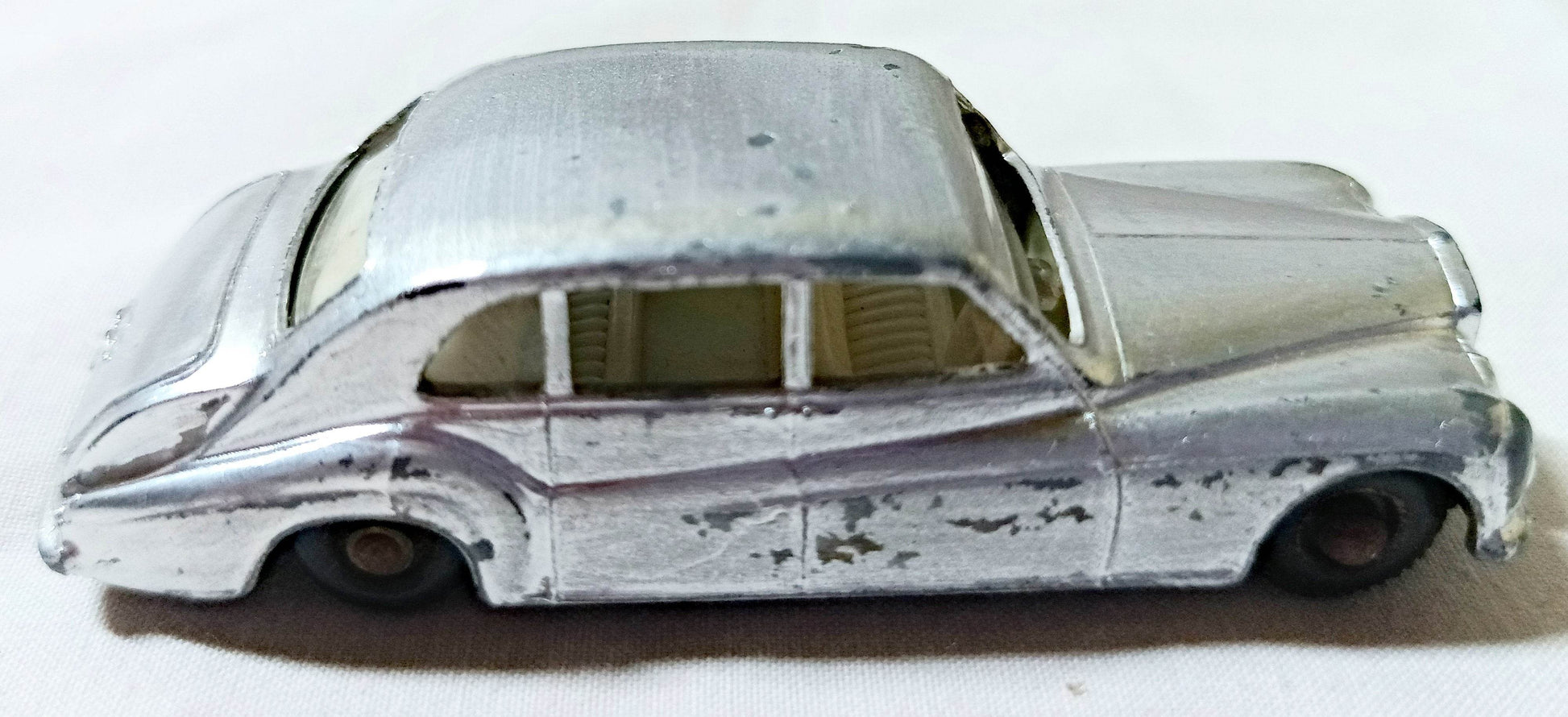 Lesney Matchbox 44 Rolls Royce Phantom V 1964 Custom Repaint Silver - TulipStuff