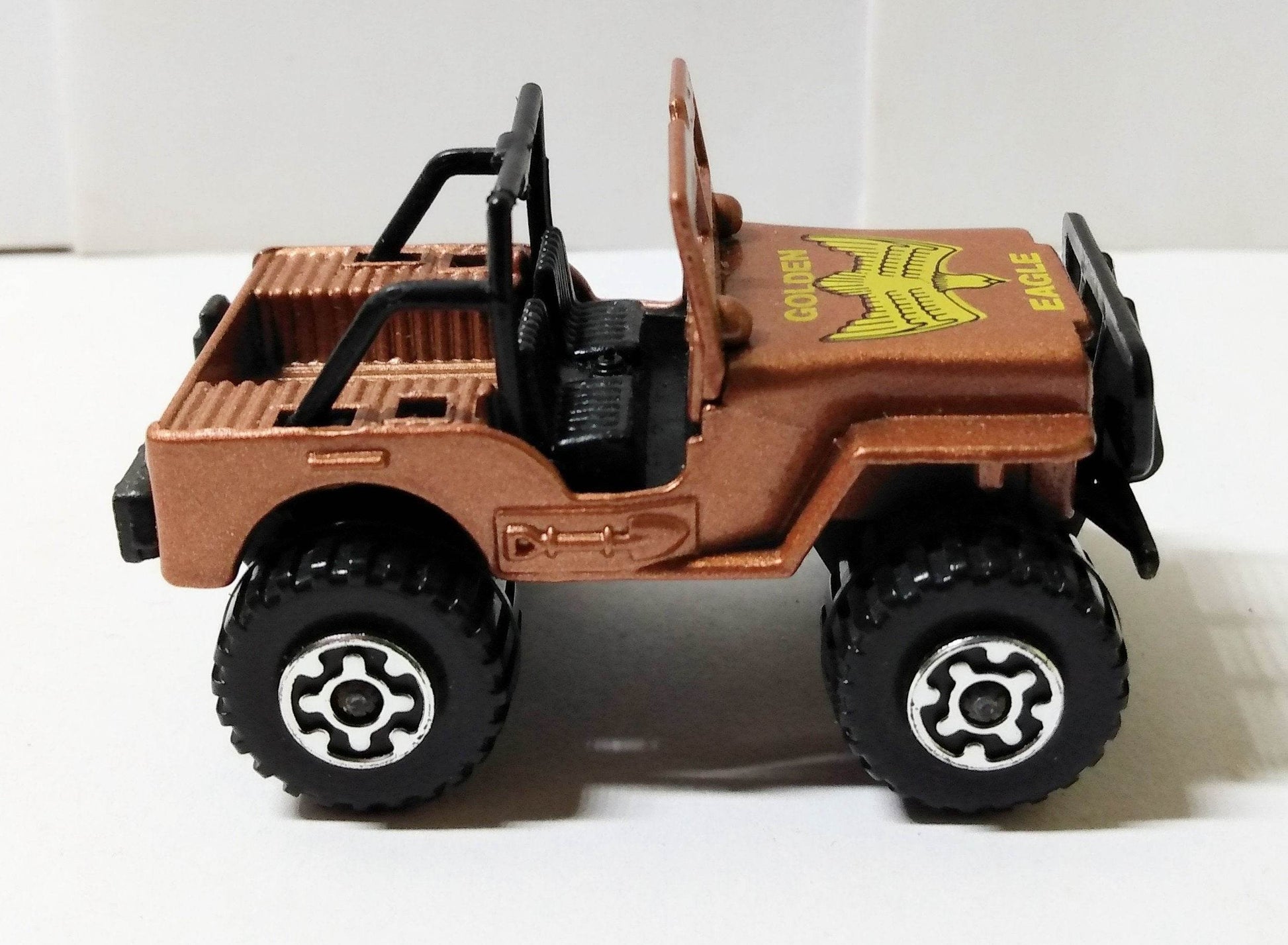 Lesney Matchbox no. 5 4x4 Jeep Off-Road Golden Eagle England 1981 - TulipStuff