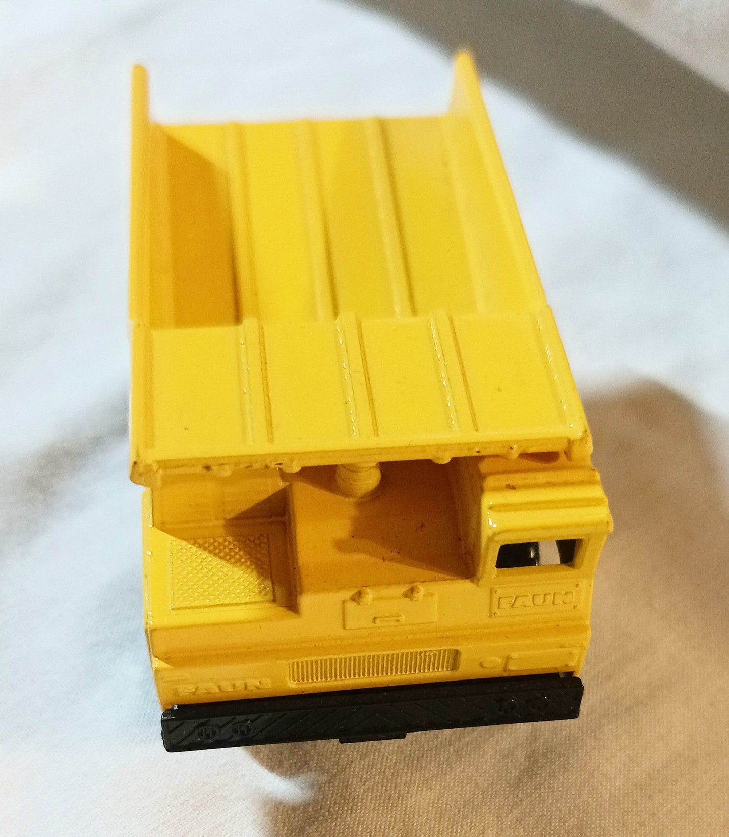 Lesney Matchbox 58 Faun Dump Truck Superfast England 1976 - TulipStuff