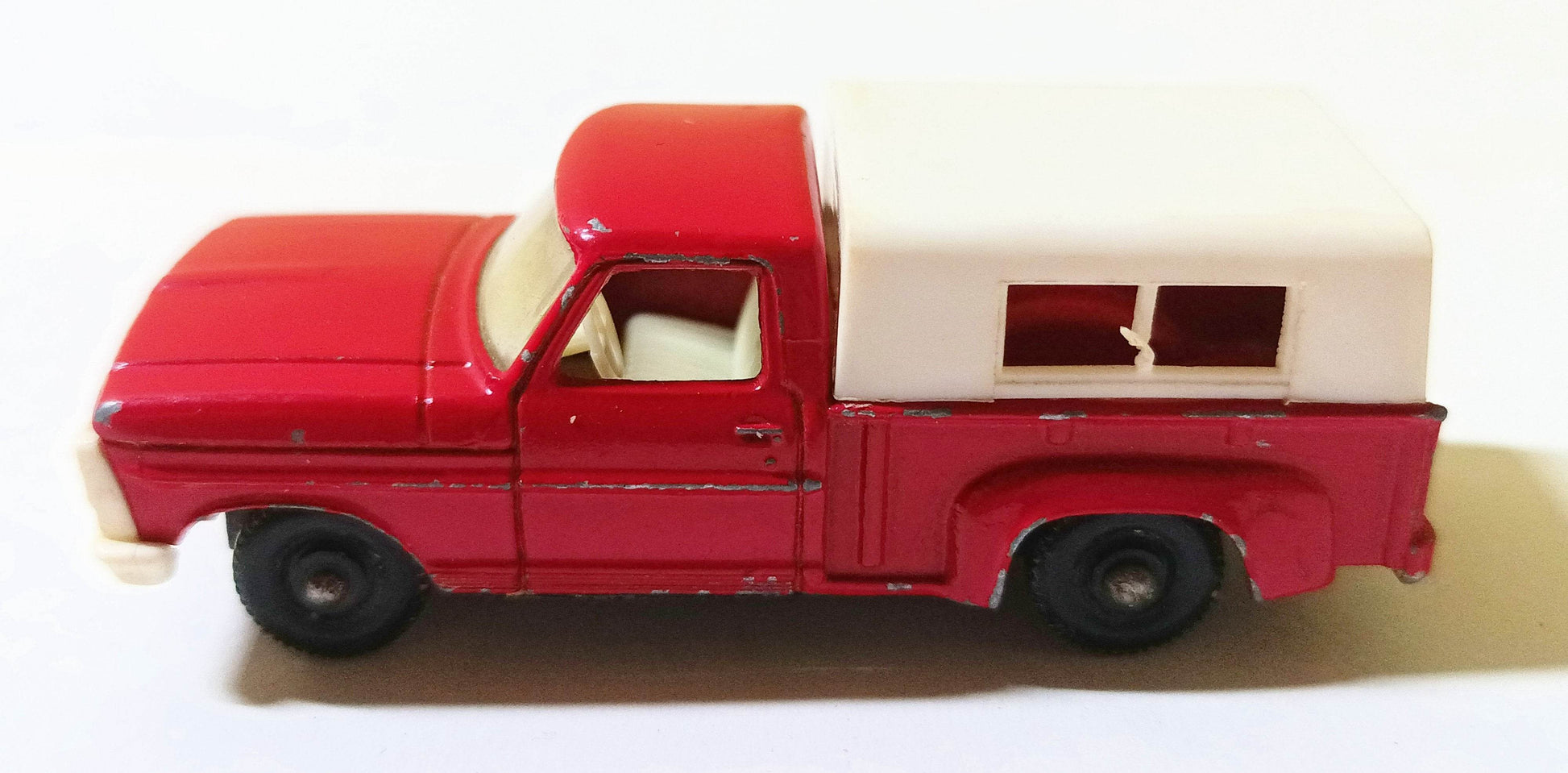 Lesney Matchbox 6 Ford Pick-up Truck England 1968 White Grille - TulipStuff