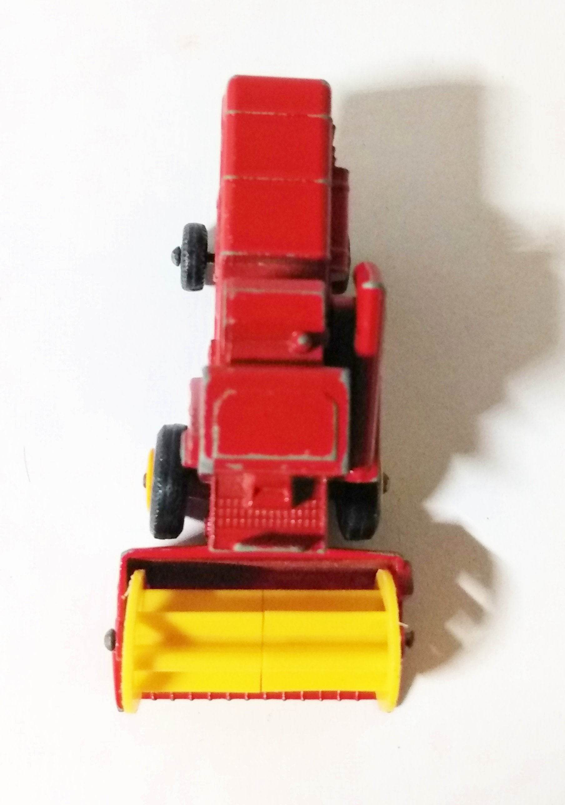 Lesney Matchbox 65 Claas Combine Harvester Farm Toy England 1967 - TulipStuff