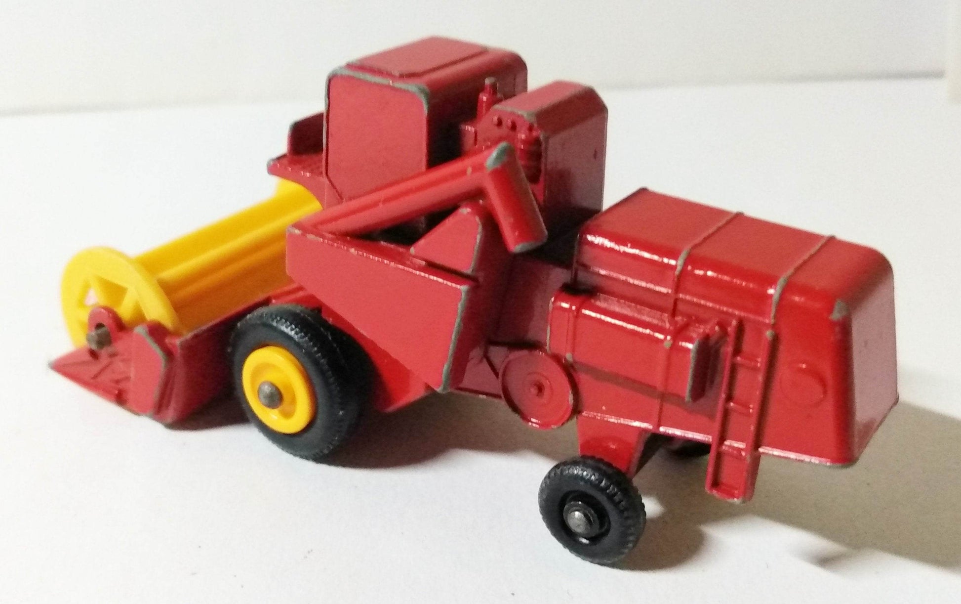 Lesney Matchbox 65 Claas Combine Harvester Farm Toy England 1967 - TulipStuff