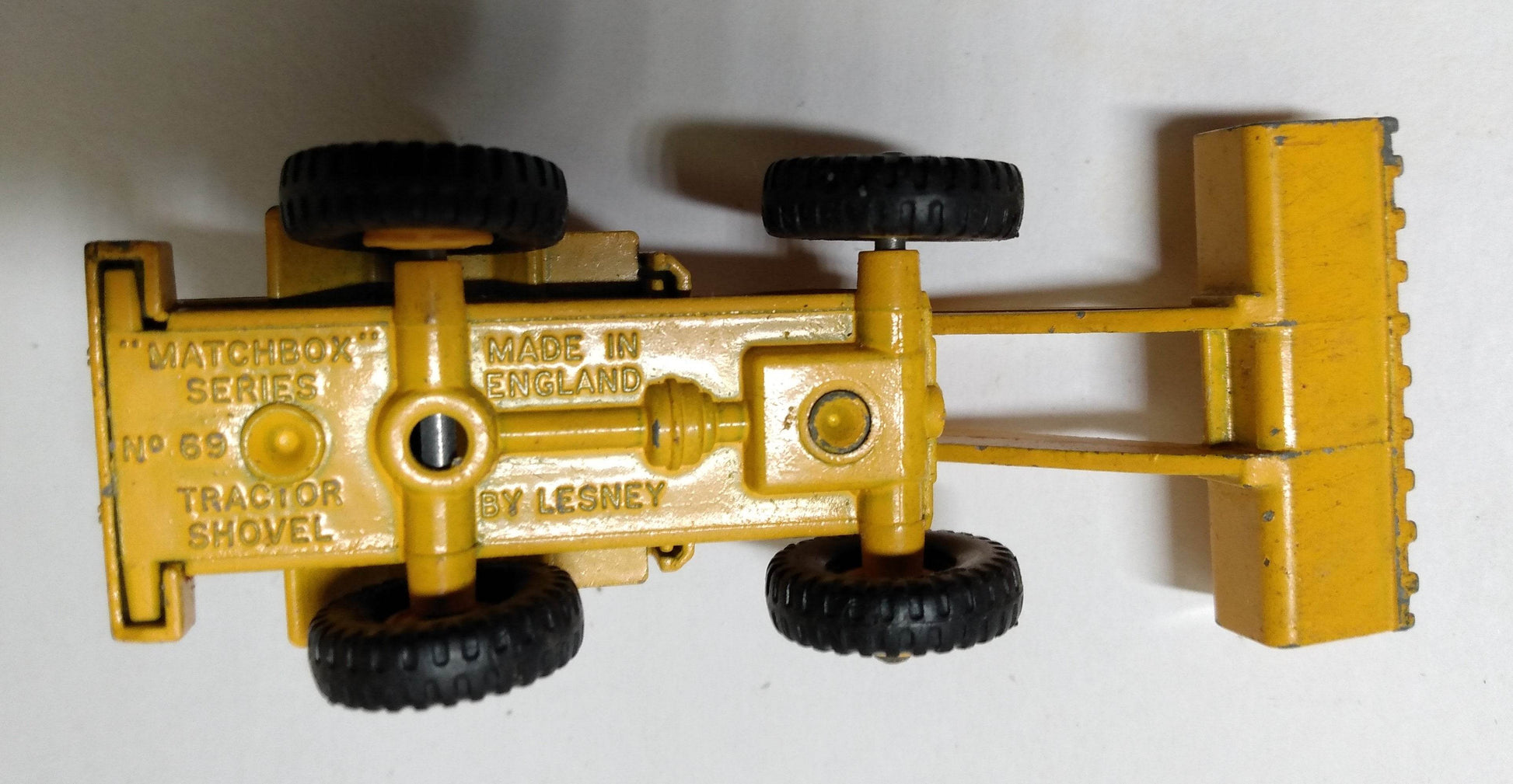 Lesney Matchbox 69 Hatra Tractor Shovel Construction Toy England 1965 - TulipStuff