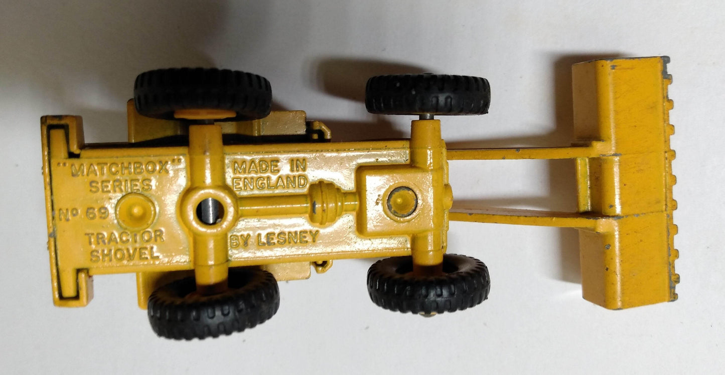 Lesney Matchbox 69 Hatra Tractor Shovel Construction Toy England 1965 - TulipStuff