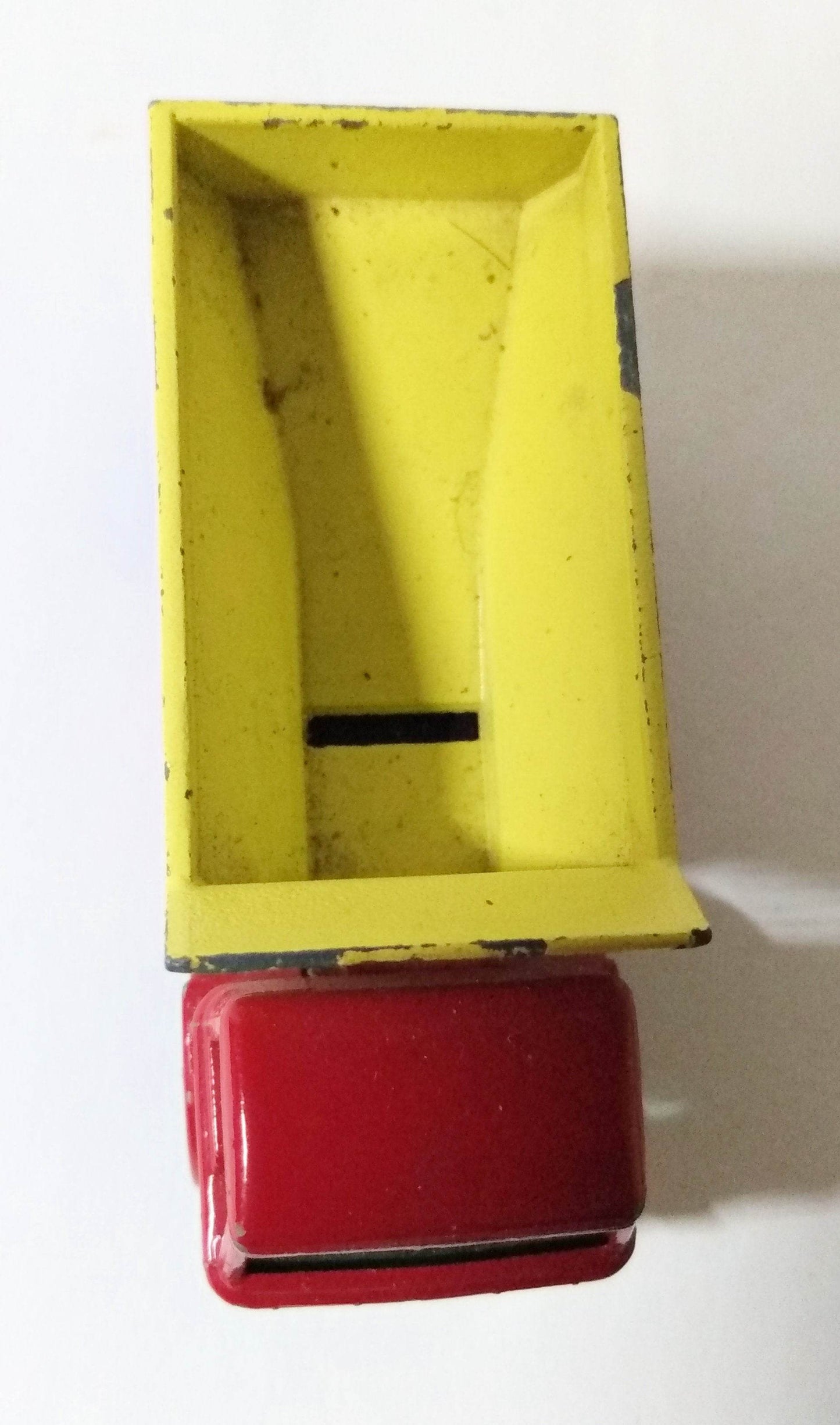 Lesney Matchbox 70 Ford Grit Spreading Truck England 1966 - TulipStuff