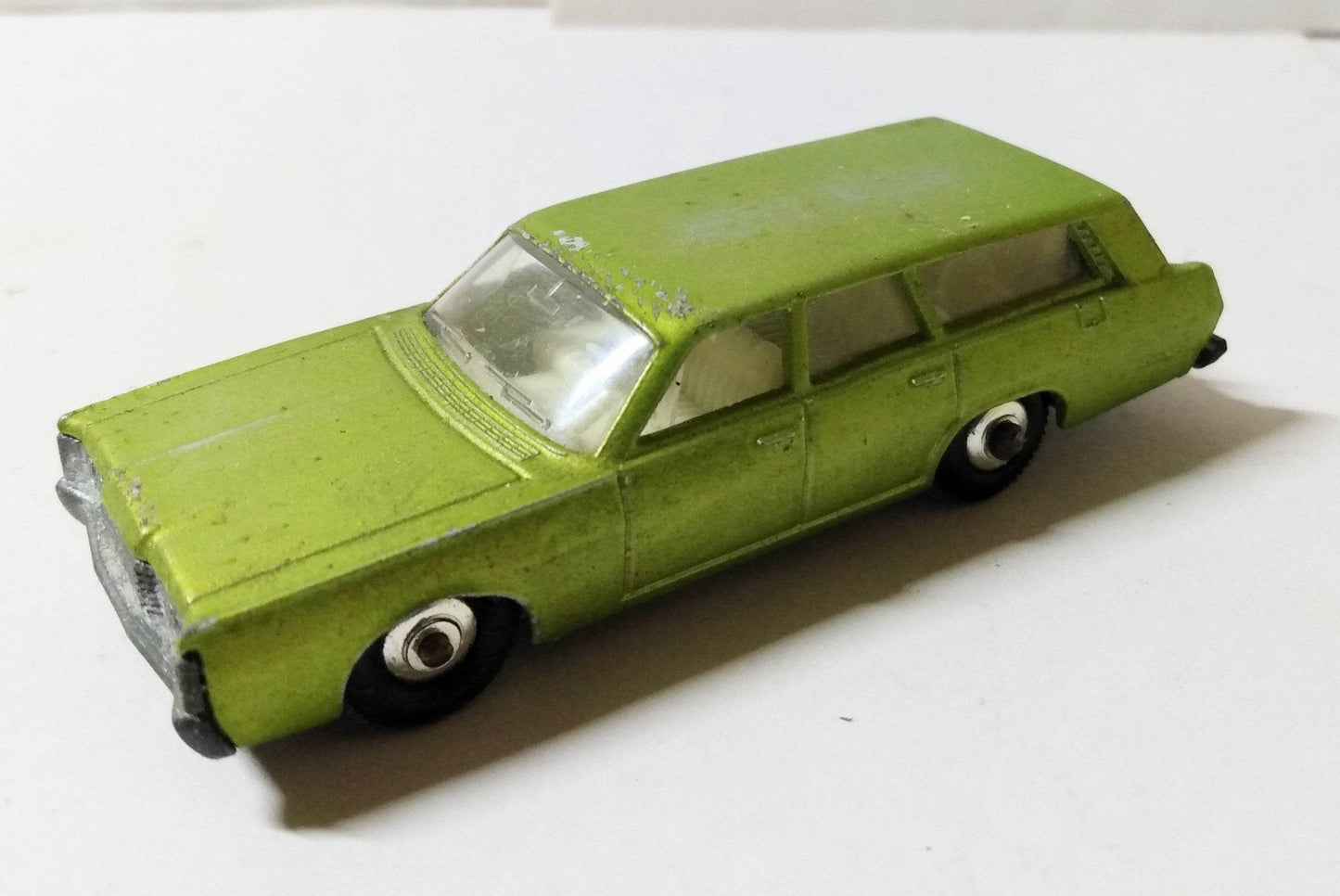 Lesney Matchbox no. 73 1968 Mercury Commuter Station Wagon England - TulipStuff