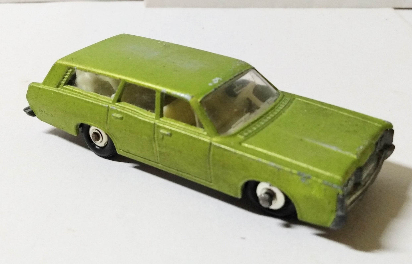 Lesney Matchbox no. 73 1968 Mercury Commuter Station Wagon England - TulipStuff