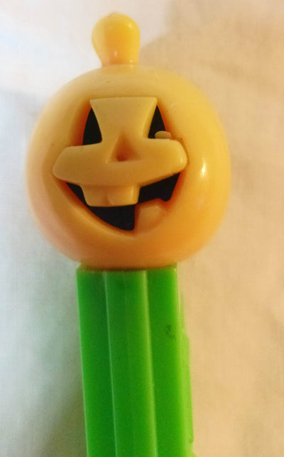 Pez Jack-O-Lantern Pumpkin Candy Dispenser Austria 1987 w/feet - TulipStuff