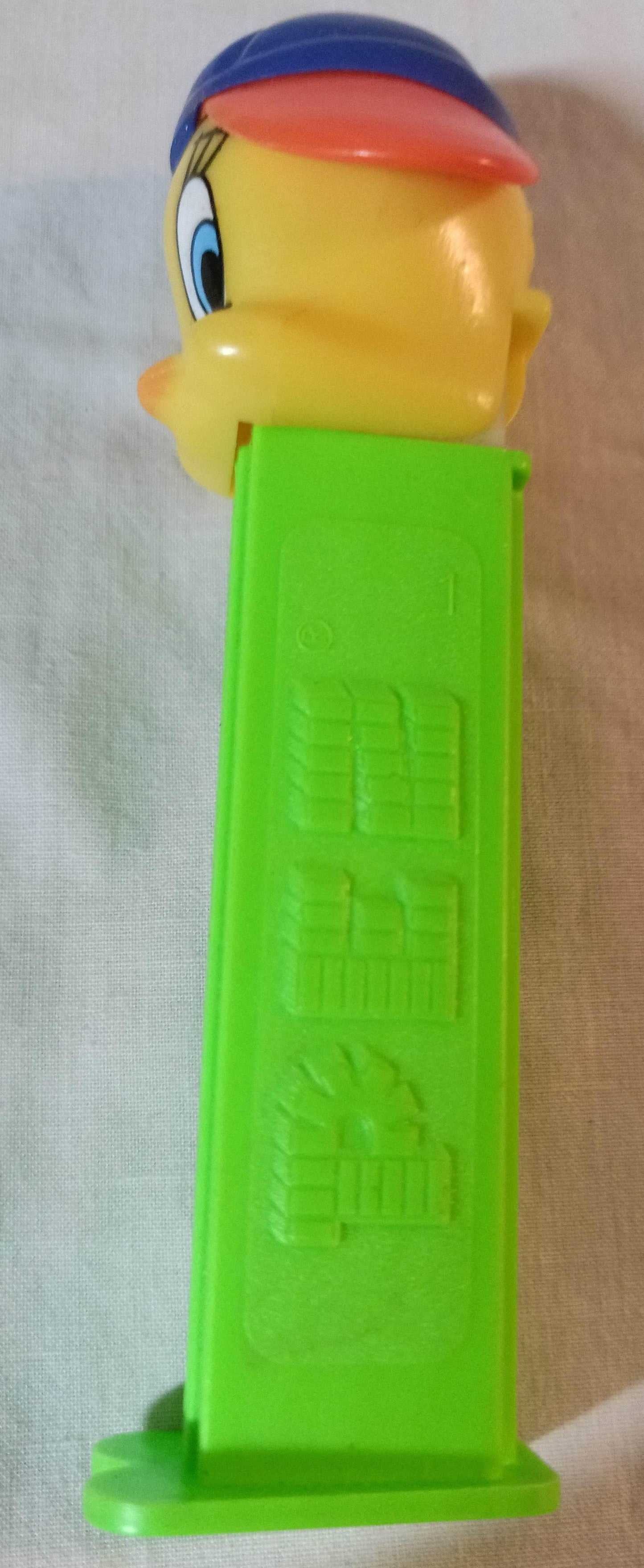 Pez Tweety Bird w/ Hat Looney Tunes Candy Dispenser Hungary 1999 - TulipStuff