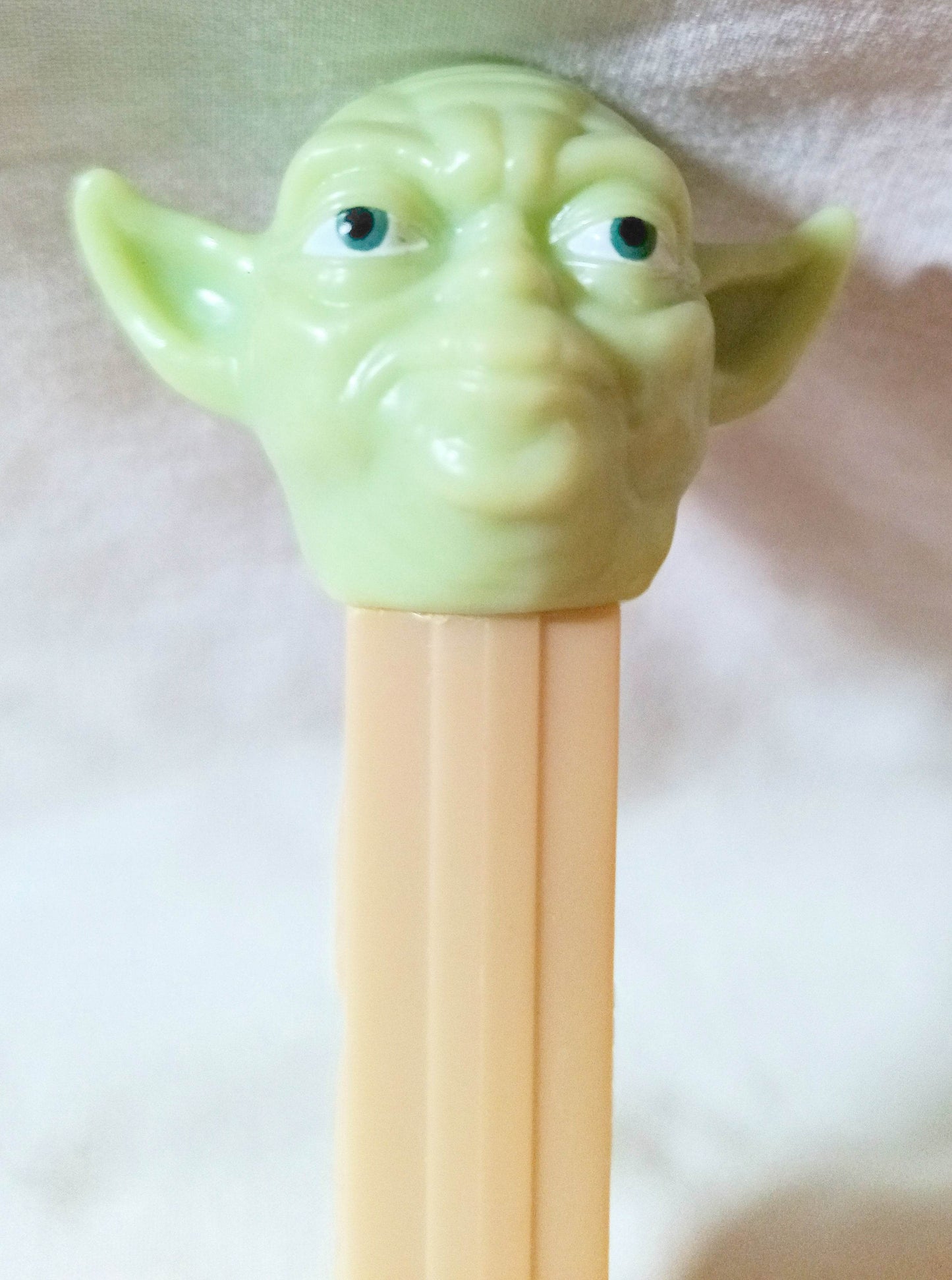 Pez Star Wars Yoda LucasFilm Candy Dispenser Slovenia 1997 - TulipStuff