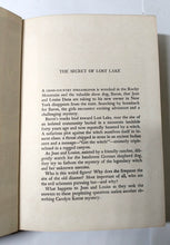 Load image into Gallery viewer, The Secret Of Lost Lake Dana Girls Mystery #24 Carolyn Keene 1963 - TulipStuff