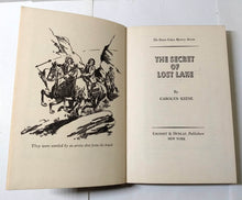 Load image into Gallery viewer, The Secret Of Lost Lake Dana Girls Mystery #24 Carolyn Keene 1963 - TulipStuff