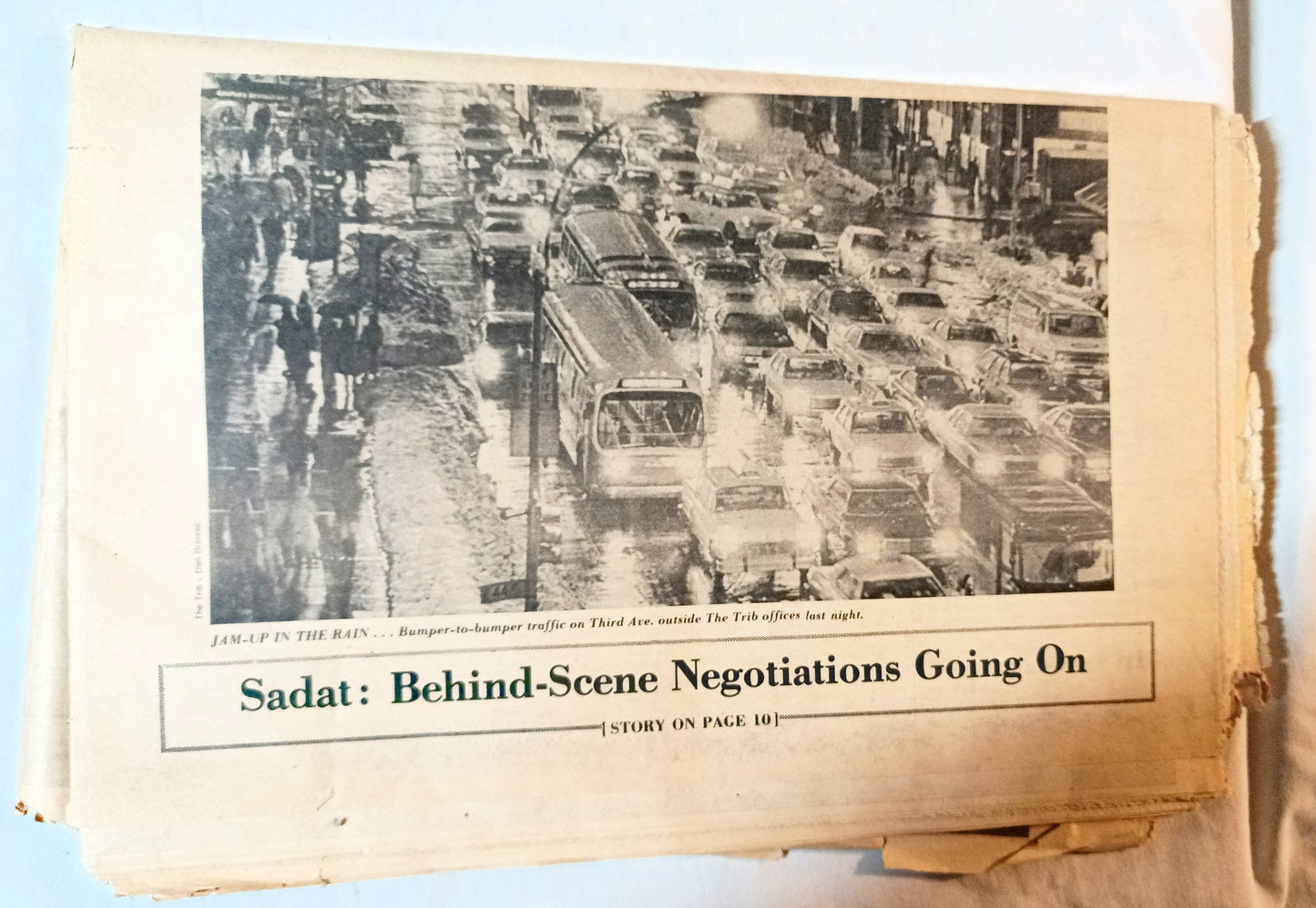 The Trib New York Tabloid Newspaper January 28 1978 NYC Flooding Sadat - TulipStuff