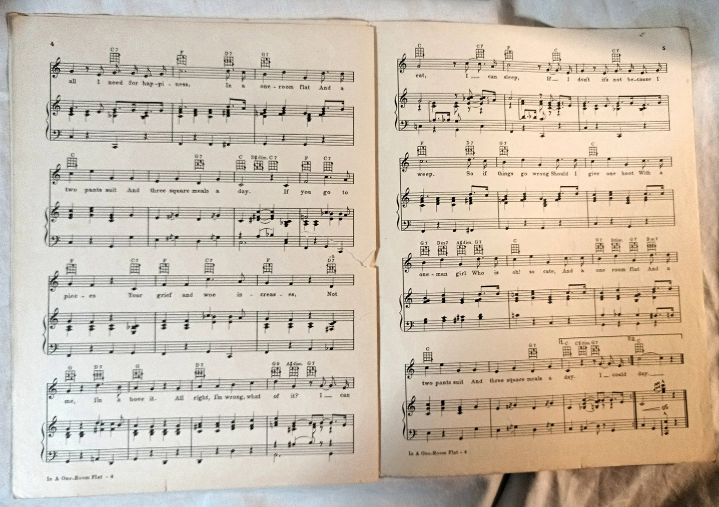 In A One Room Flat The Way To Love Maurice Chevalier Ann Dvorak 1933 - TulipStuff