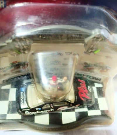 Winners Circle 1998 Dale Earnhardt Goodwrench Daytona Victory Diorama - TulipStuff