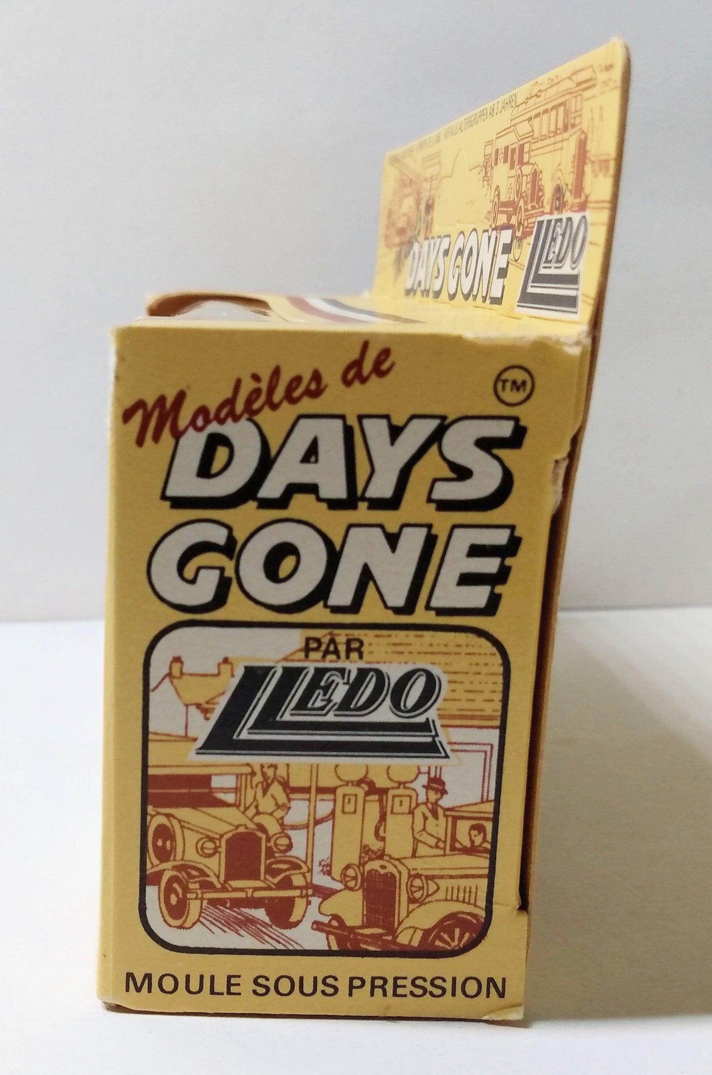 Lledo Days Gone DG21 1934 Chevrolet Van Dr Pepper Dallas - TulipStuff