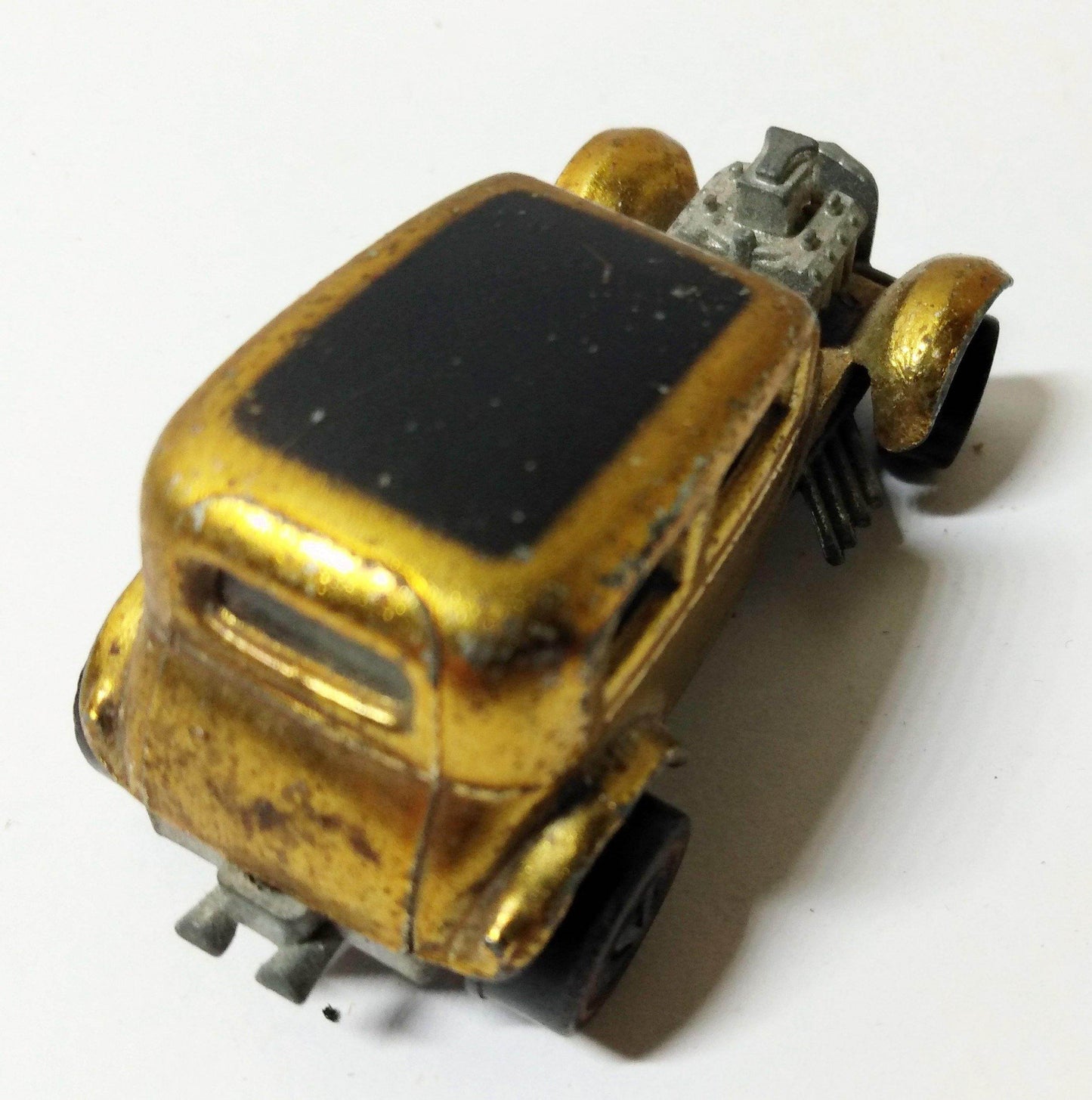 Hot Wheels Redline 6250 Classic '32 Ford Vichy Gold USA 1968 - TulipStuff