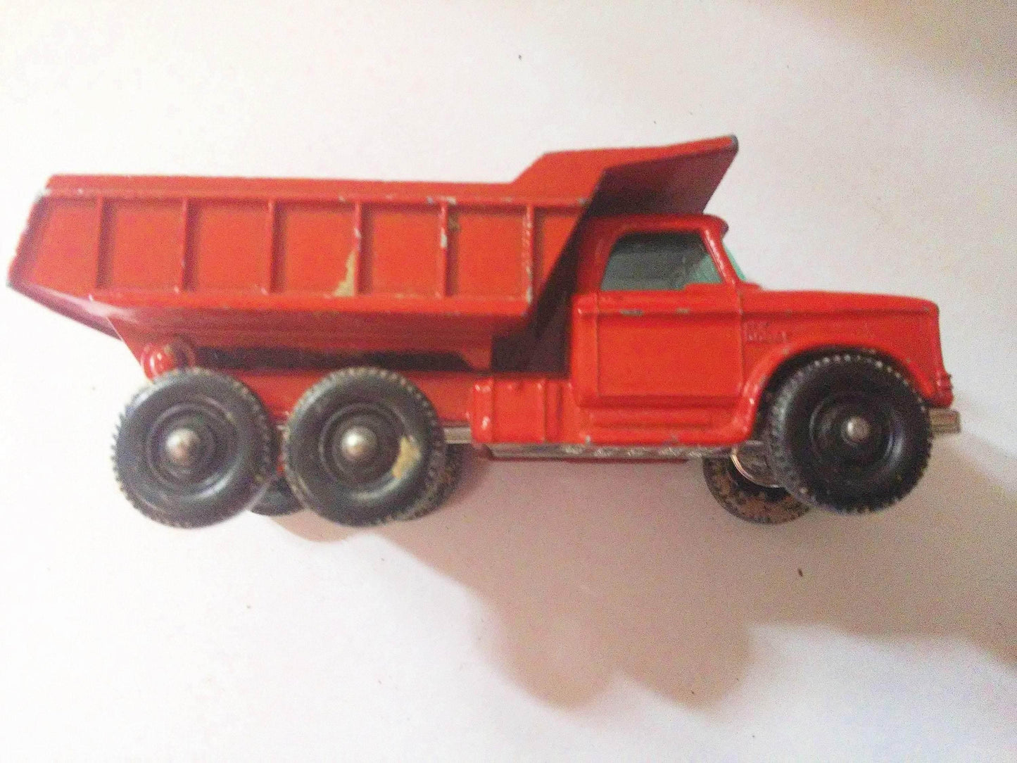 Lesney Matchbox No 48 Dodge Dumper Truck Diecast 1966 England - TulipStuff