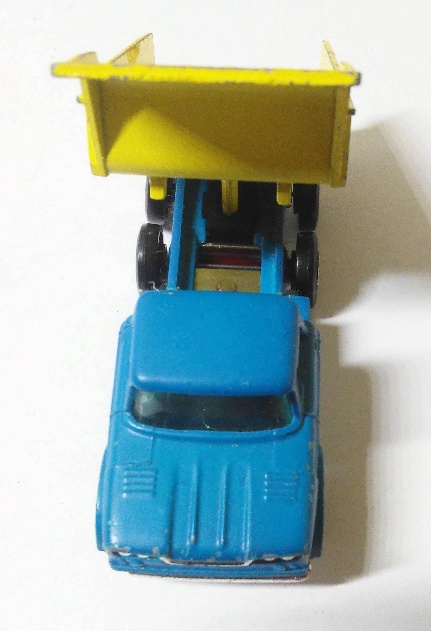 Lesney Matchbox no. 48 Dodge Dump Truck Superfast Made in England 1969 - TulipStuff