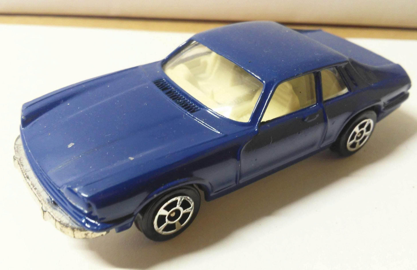 Corgi Juniors 72-B Jaguar XJ-S Made in Great Britain 1979 - TulipStuff