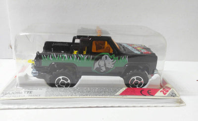 Majorette 291 Chevy Blazer 4x4 Pickup Truck Depanneuse International Foundation Rhino 1990's - TulipStuff