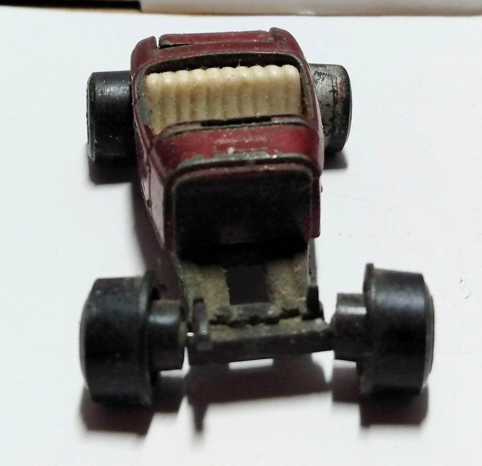 Johnny Lightning Topper Custom '32 Ford Roadster Hot Rod USA 1969 Red - TulipStuff