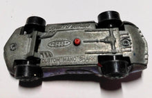 Load image into Gallery viewer, Johnny Lightning Topper Custom Mako Shark USA 1969 Purple - TulipStuff