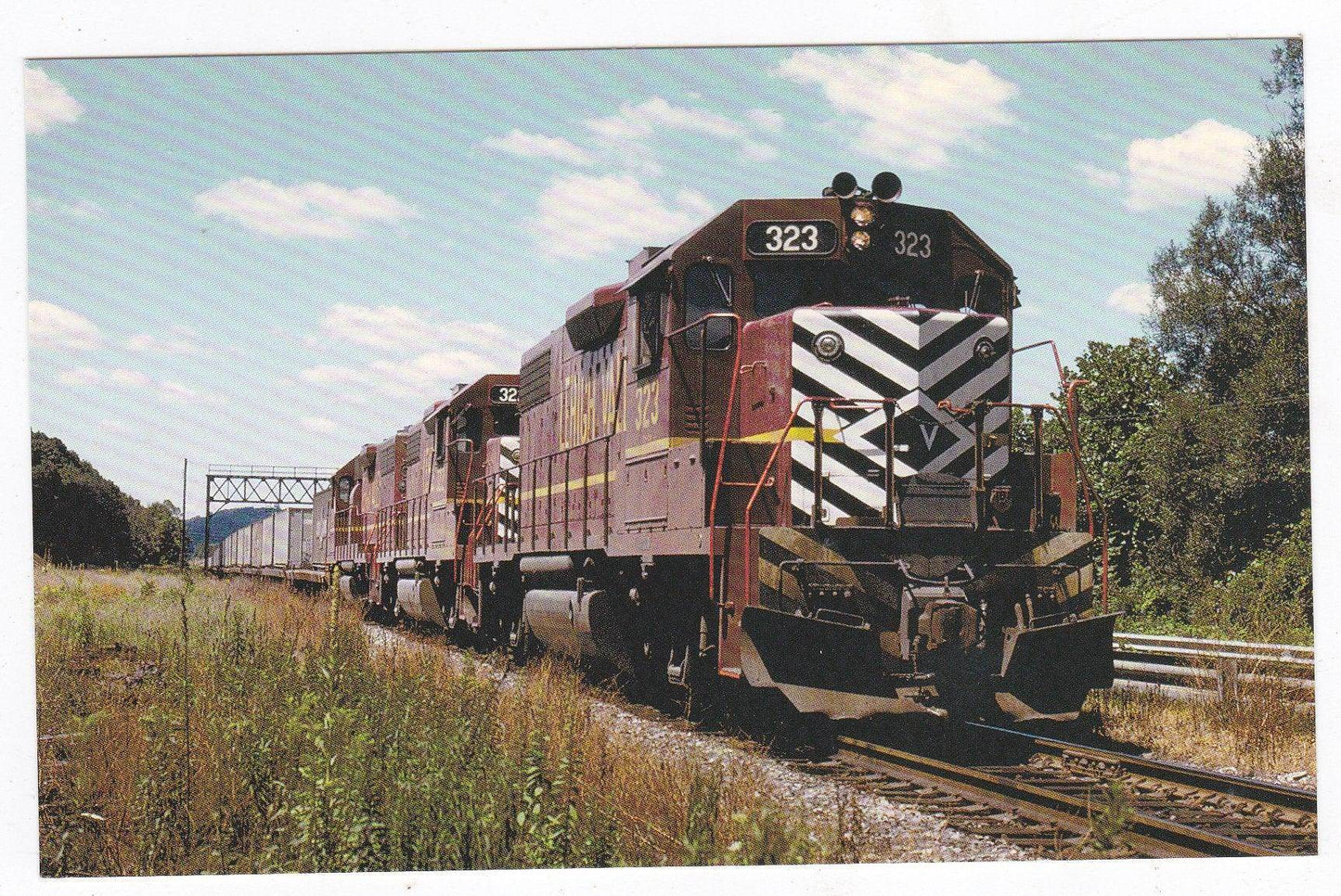 Lehigh Valley EMD GP38-2  Diesel Locomotive Freight Train in 1974 - TulipStuff