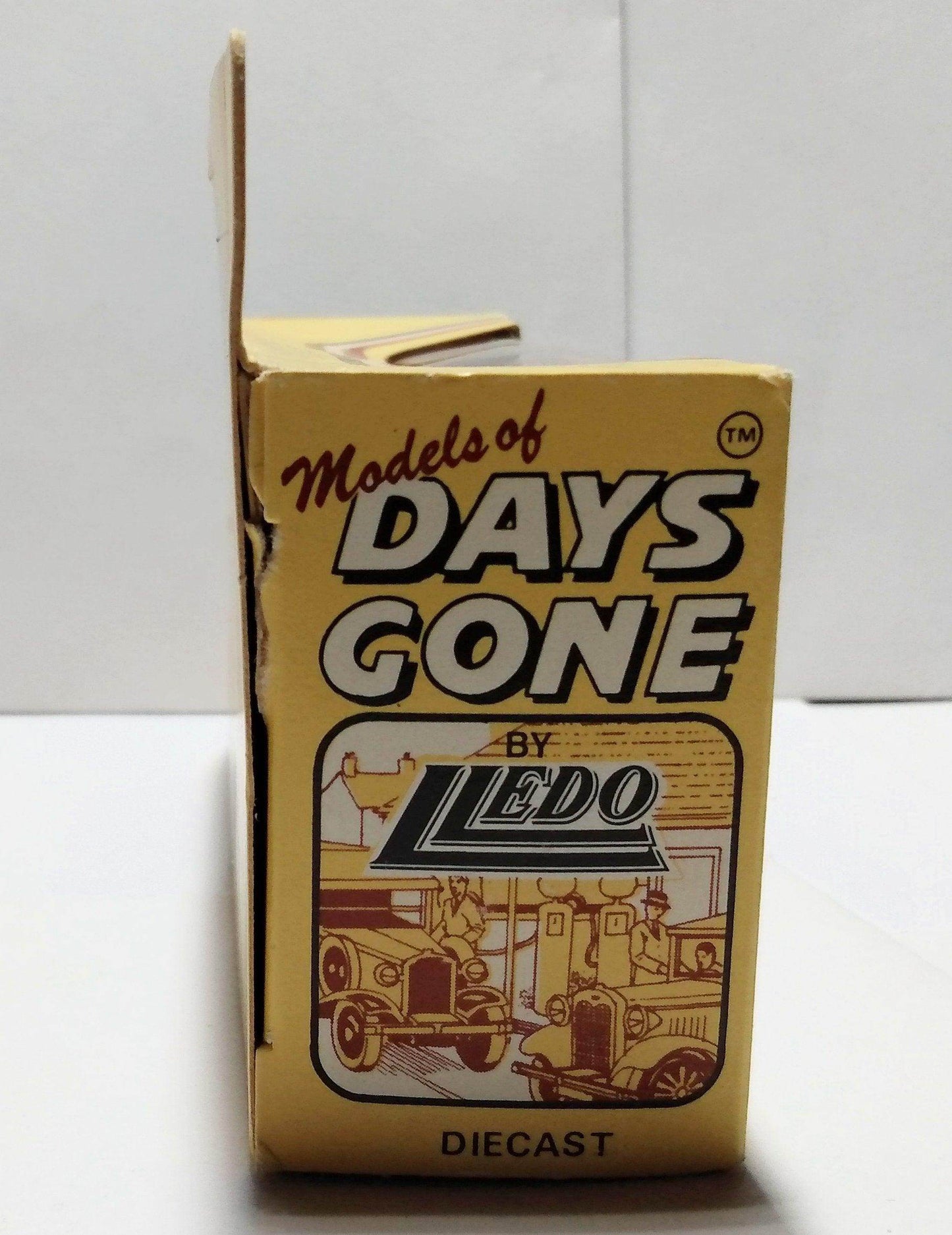 Lledo Models of Days Gone DG20 Stroh's 1936 Ford Stake Truck England - TulipStuff